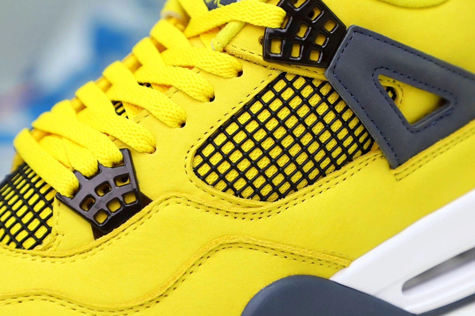 JORDAN 'LIGHTNING' 2021 AIR AIR JORDAN RETRO 4 0227